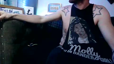 straitpipermann22 online show from April 27, 9:23 pm