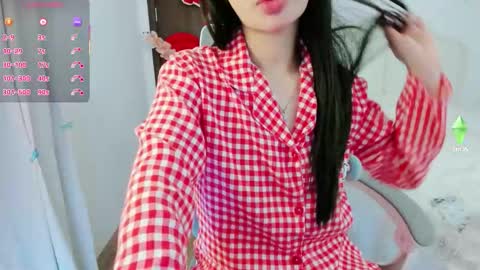 strawberry_loveee online show from February 21, 5:16 pm