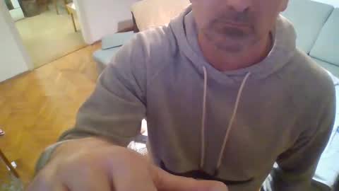 streaml1n3d online show from April 4, 8:27 pm