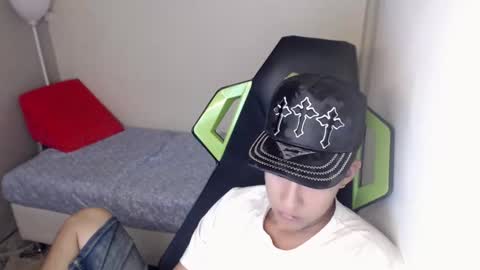 Street online show from March 18, 12:16 am