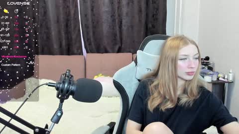 Snapshot of streis_mua chatting on December 9, 9:06 am Streis  open pvt online show from December 9, 9:06 am