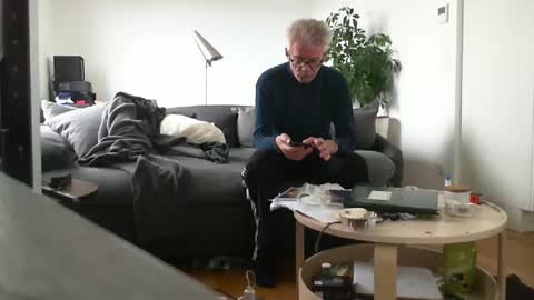 stremic online show from October 25, 9:52 am