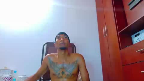 stronganddelicious online show from September 25, 1:01 am