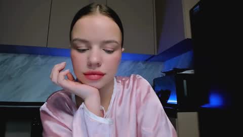 Mary online show from December 12, 7:52 am