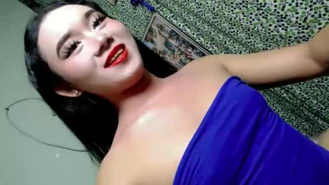 stunning_andrea69 online show from May 23, 8:16 pm