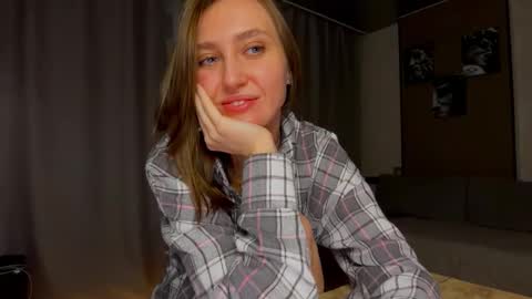 LINA online show from December 4, 2:16 pm