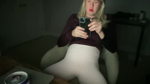 Sissy Isabella online show from June 4, 6:41 am
