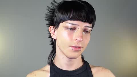 Angel  online show from December 5, 10:03 am