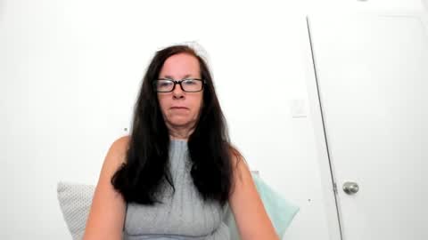 Such A Sassy Peach Goddess online show from August 6, 1:42 pm