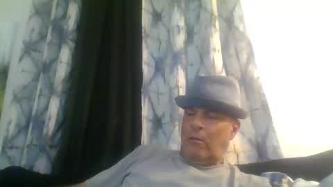 SUCKITU812 online show from January 18, 2:42 am