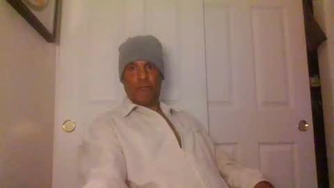 SUCKITU812 online show from November 5, 7:21 am