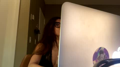 SaraSabeen online show from December 20, 8:28 am