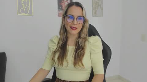 sugar_milff online show from January 15, 2:04 pm