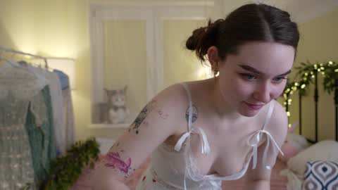 Snapshot of sugar_peasy chatting on February 6, 8:23 pm Rikki online show from February 6, 8:23 pm