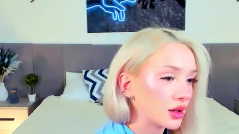 sugarwhisper online show from December 3, 6:08 pm