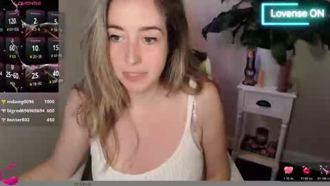 Mia online show from October 8, 2:45 pm