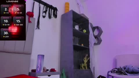    online show from February 5, 3:20 pm