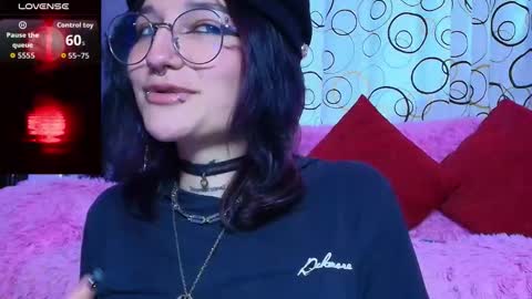    online show from December 19, 10:05 pm