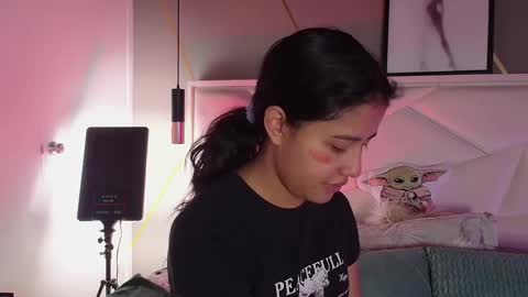 SUKI online show from February 2, 12:01 pm