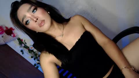 sultry_sirenxx online show from August 3, 4:35 pm