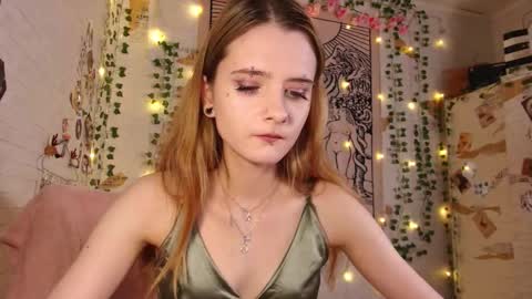 summerhazee online show from February 12, 6:44 pm