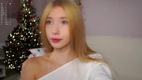 Lily online show from January 10, 2:44 pm