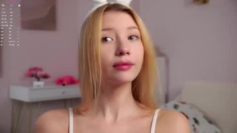 Lily online show from March 23, 2:55 pm