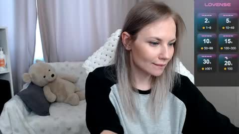 Naomi online show from April 13, 2:38 am