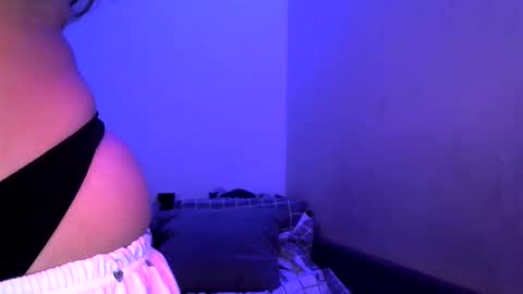 Snapshot of sunset_li chatting on September 9, 2:17 pm Lisa online show from September 9, 2:17 pm