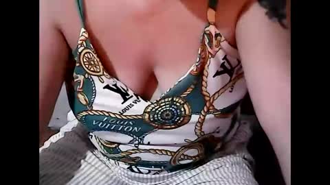 sunshine_38 online show from February 22, 3:14 pm