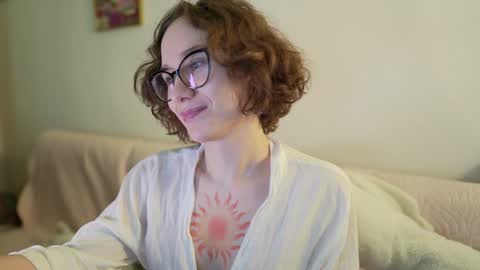 Hella online show from April 9, 1:09 am