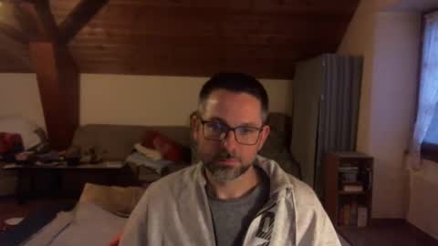 supersquirrel81 online show from November 29, 6:43 am