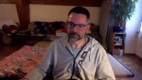 supersquirrel81 online show from March 14, 7:12 am