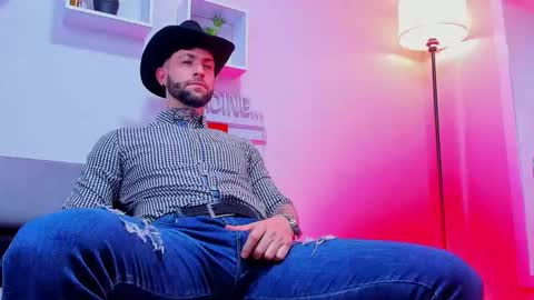 supreme_alpha_ online show from November 18, 6:38 am