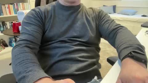 surfstar81 online show from January 15, 8:01 am