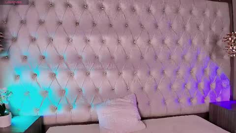 susan_voltaire online show from May 14, 6:28 pm