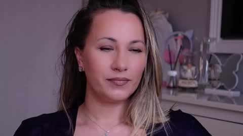 SusanJewel online show from February 15, 8:46 am