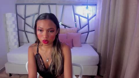 susanna_cute online show from December 15, 12:34 pm