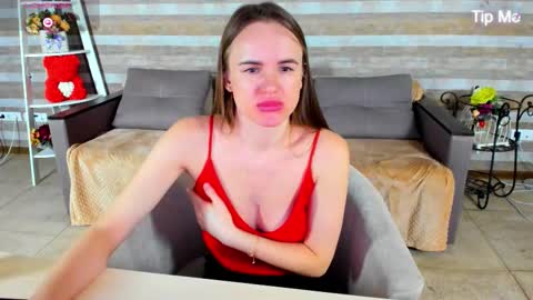 susansmitt online show from November 8, 12:13 am