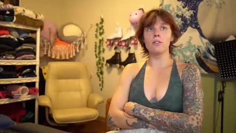   online show from October 8, 3:07 pm