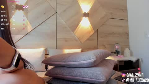 sussan online show from April 18, 7:58 pm