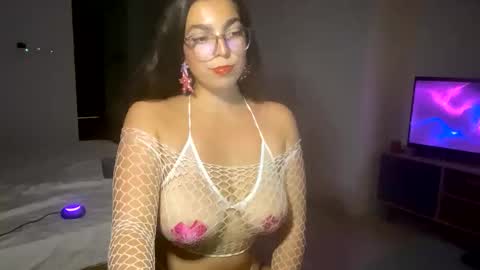 Snapshot of susyli chatting on September 18, 4:11 pm susyli online show from September 18, 4:11 pm