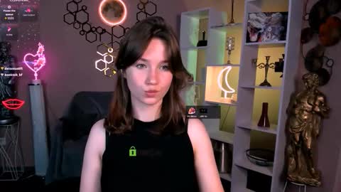 suzi_love online show from October 17, 8:13 pm