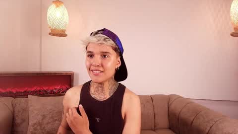 suzuwolf_dim online show from November 13, 7:11 am