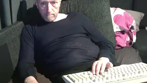 ArnSwart online show from April 15, 10:54 pm