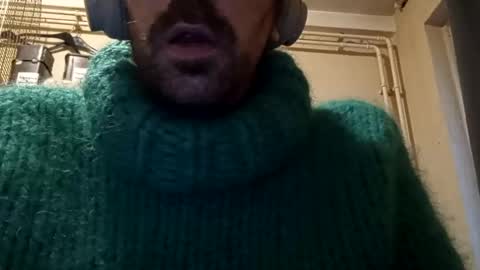 sweaterboy666 online show from December 4, 3:15 pm