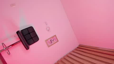 Cell Me Andrea online show from February 8, 2:15 am