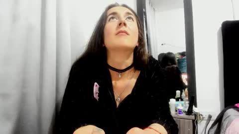 sweet__suck69bitch online show from March 25, 5:58 am