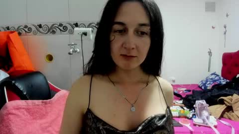 sweet__suck69bitch online show from June 5, 4:41 am