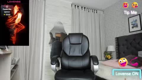 Snapshot of sweet__vanessa1 chatting on October 8, 3:13 am Vanessa online show from October 8, 3:13 am